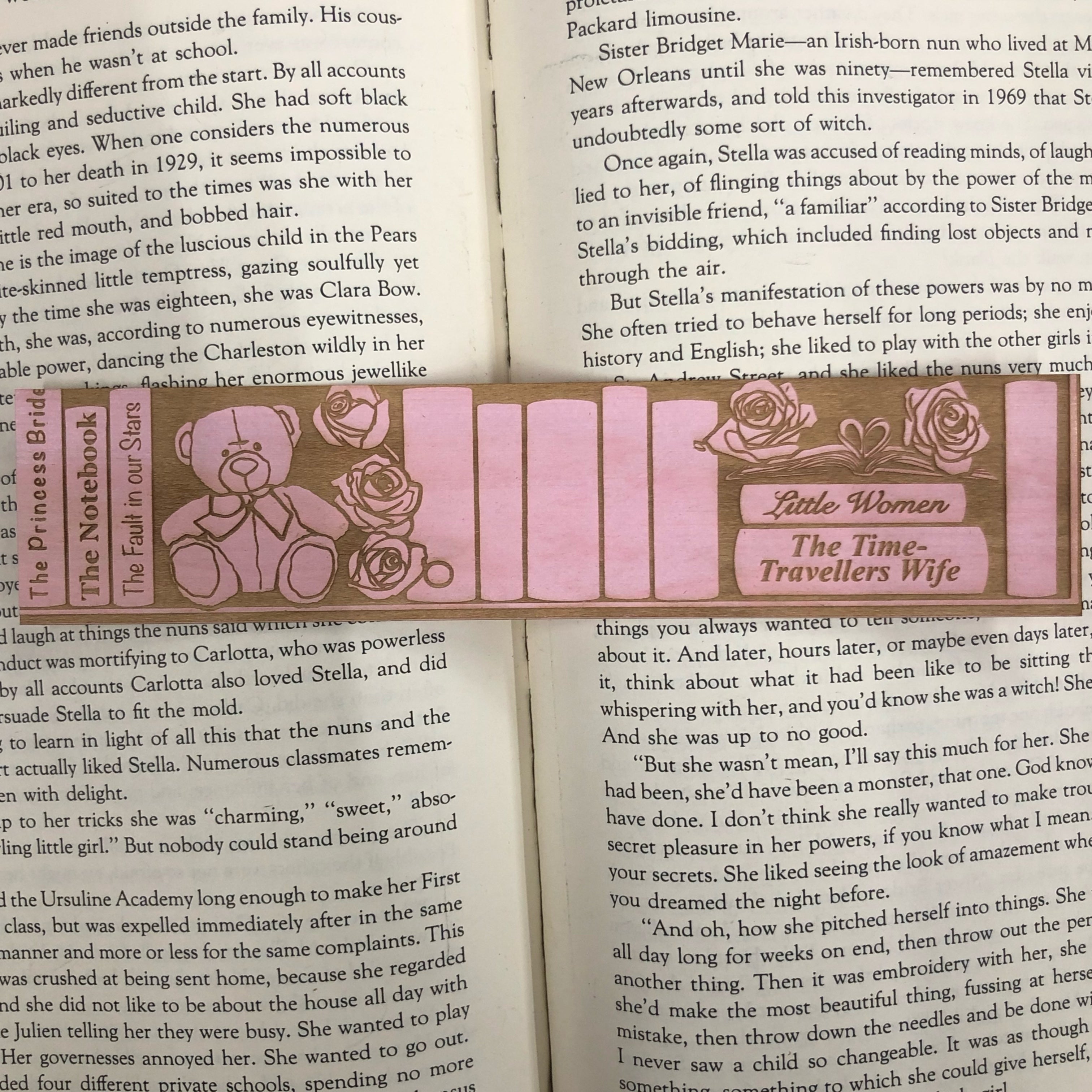 Customized Romance Shelf WoodenBookmark